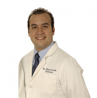 Dr. Roberto Carrillo